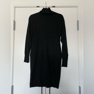 Lululemon black turtleneck dress